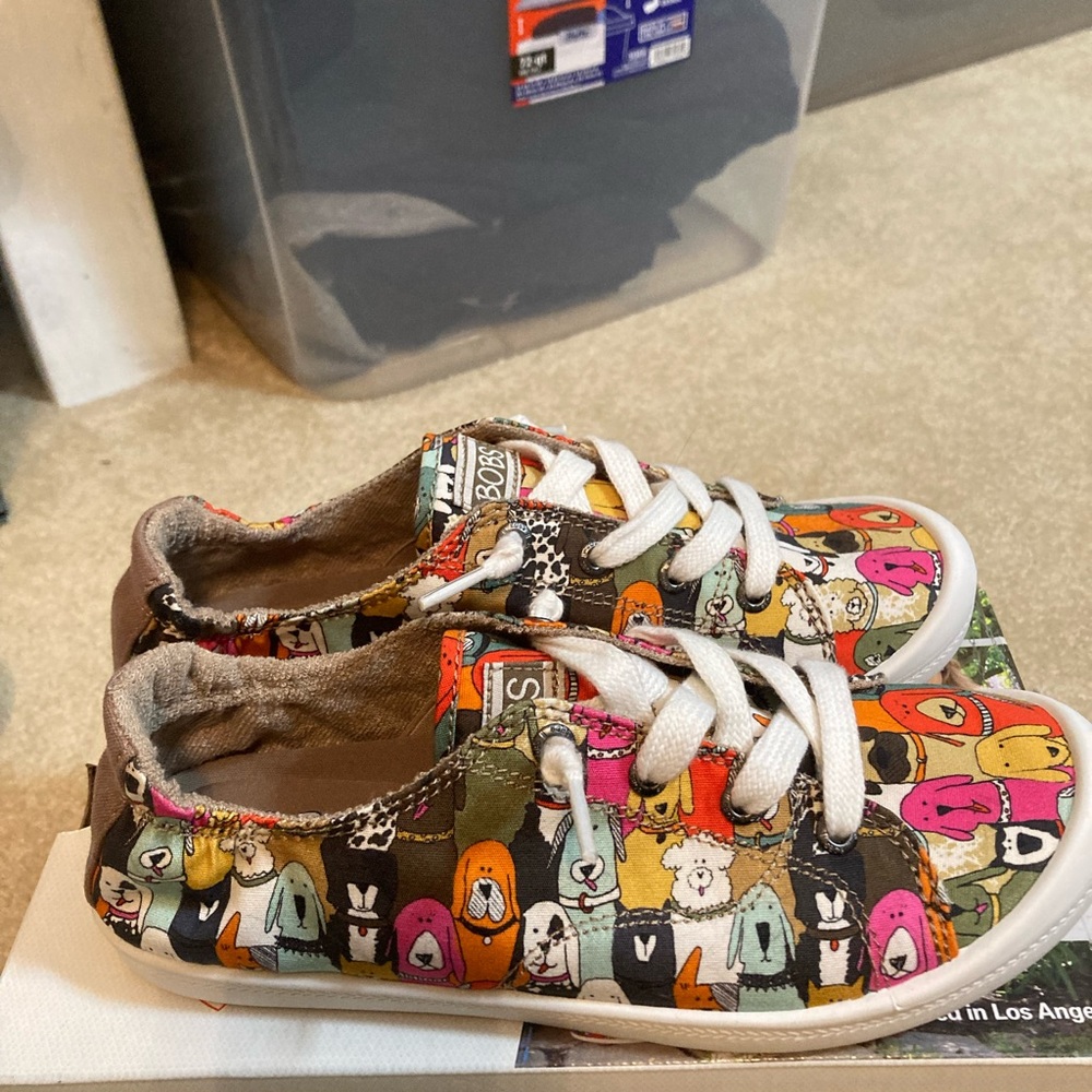 For any dog lover these tennis shoes would be perfect. Super cute!